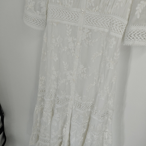 Ever New Lila Embroidered Midi Dress - Picture 4 of 9